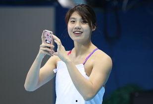 游泳队员李悦个人资料,泳坛新星，破浪前行